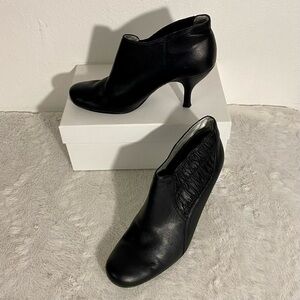 Kenneth Cole Reaction No Foolin Black Leather Booties Women’s Size 7.5M